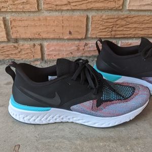 Nike Oddesey React Flyknit